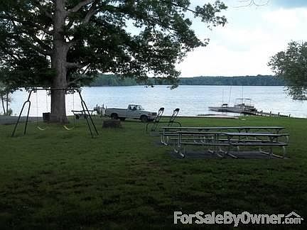 4th image of 754 Lakeway Dr