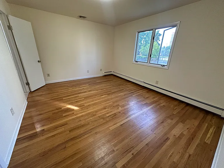 407 Jane St #1 — Photo 10
