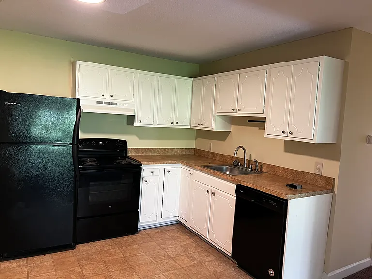 89 Plympton St #8 — Photo 4