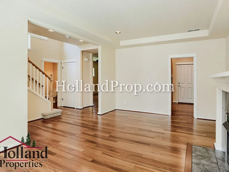 770 NE 72nd Ave — Photo 6