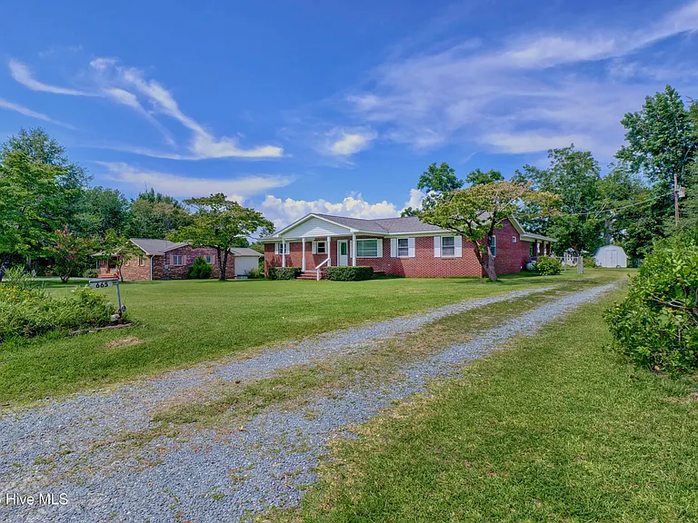 665 Hughes Rd — Photo 33