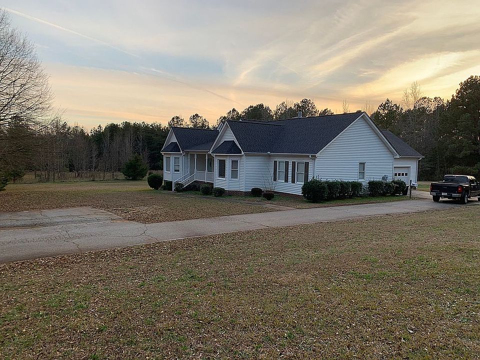 2nd image of 210 Janet Ct