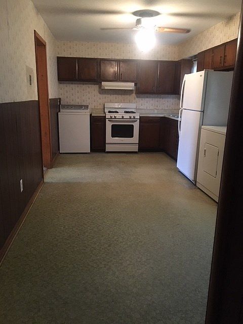 2nd image of 2910 Strawbridge Pl