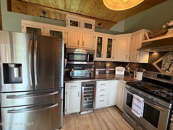 4th image of 2560 Seine Ct
