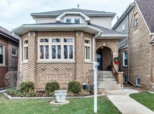 6351 N Merrimac Ave, Chicago, IL 60646