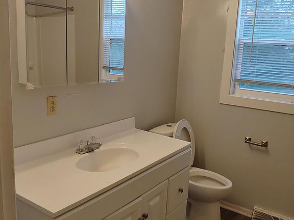5th image of 5093 W Michigan Ave #4