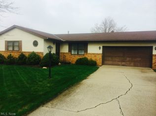 305 Linden Way Dr, Sandusky, OH