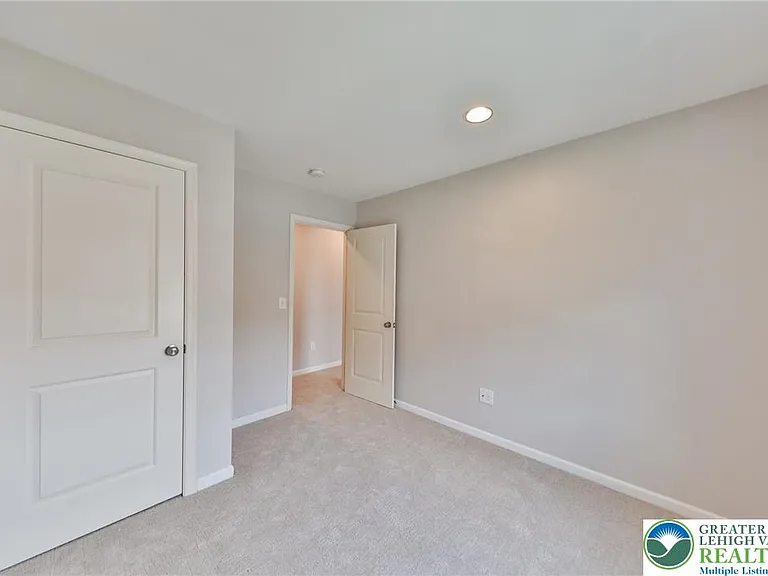 312 Central Park Ave — Photo 25