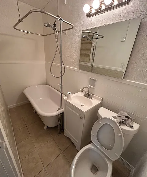 517 N Salina St #4 — Photo 11