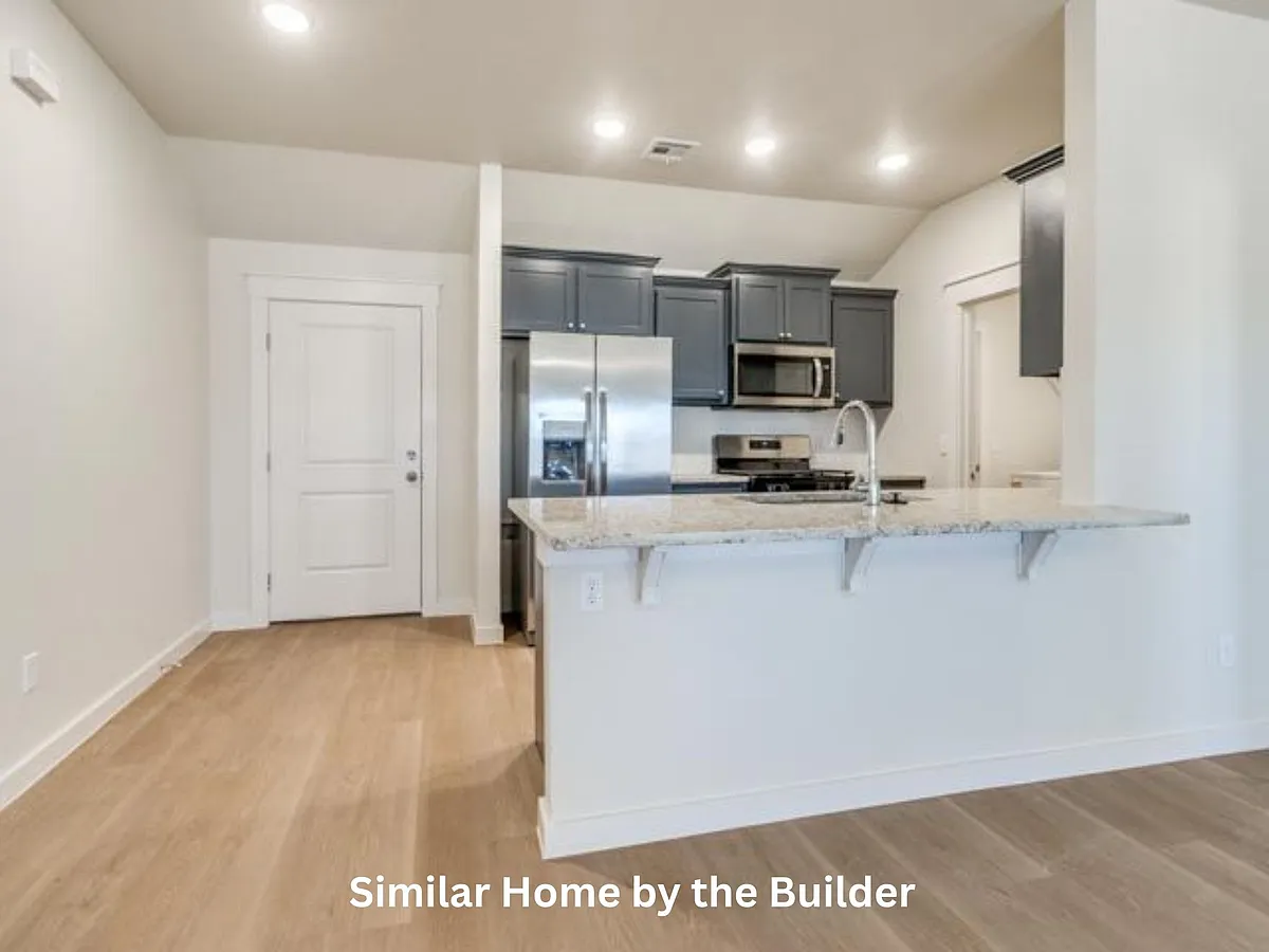 Building Photo - 1622 Highland Loop