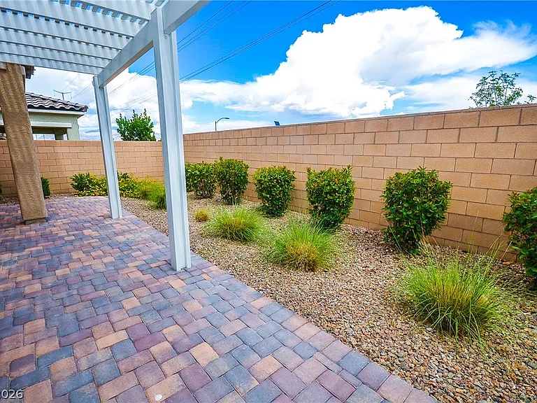 8162 Desert Madera St — Photo 15
