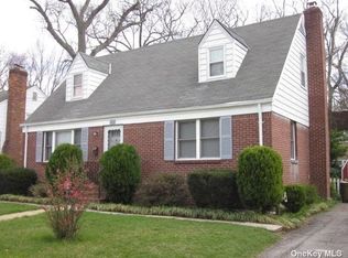 623 Clare Rd, Uniondale, NY 11553