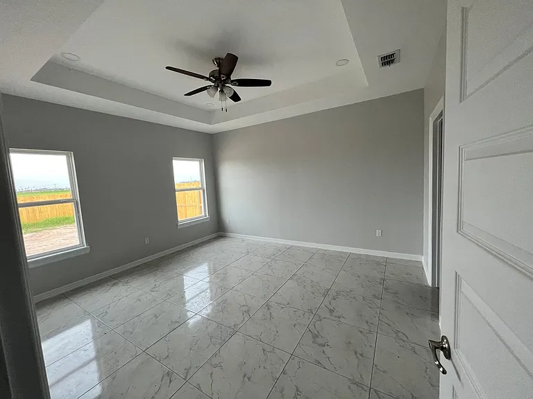 5006 Westgate Cir S — Photo 4
