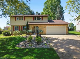 2230 Vixen St NW, North Canton, OH 44720