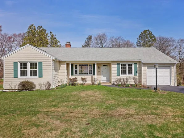 15 Arden Road, Trumbull, CT 06611