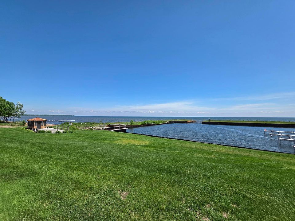 1st image of 10490 Us Highway 169 #103