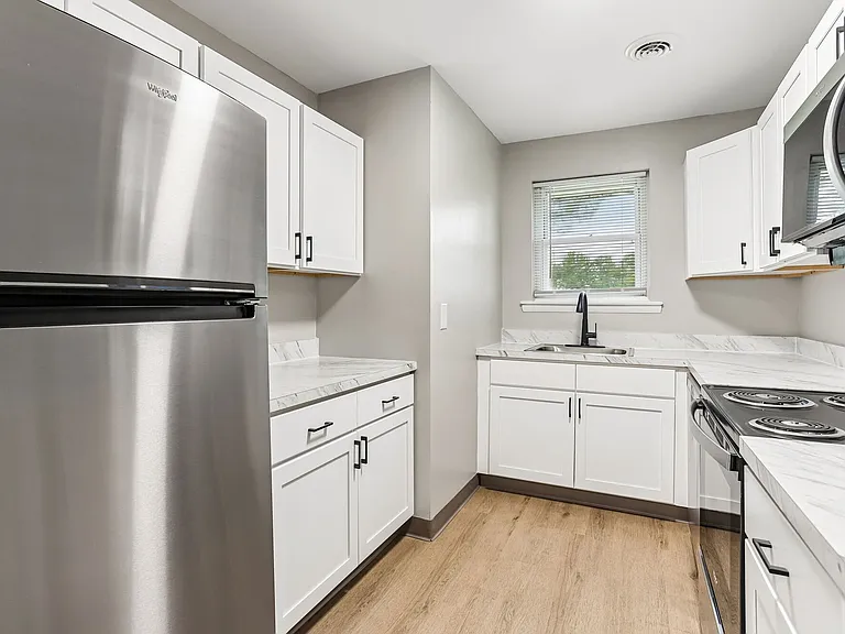 Brookbend Apartments — Photo 2
