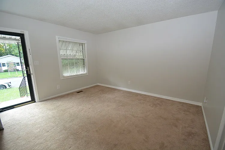 3407 Facade St — Photo 4