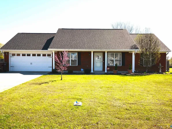 18344 Foxford Ln, Athens, AL 35613