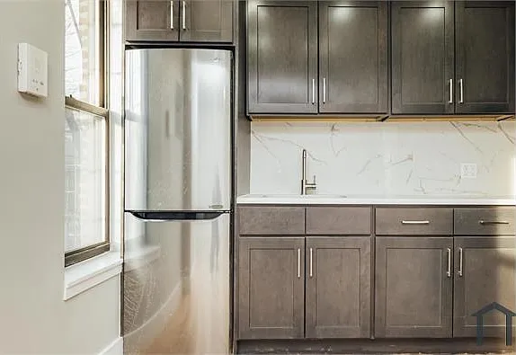 4204 Barnes Ave #1B — Photo 5