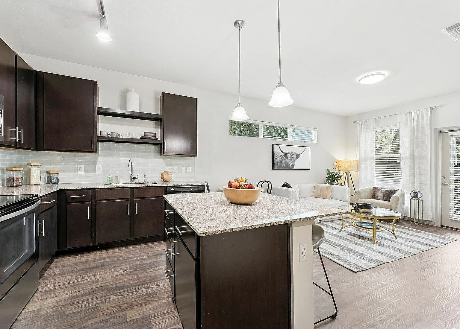 Highline Apartments — Photo 1
