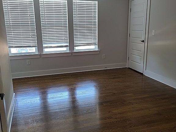 4th image of 20A Claiborne St