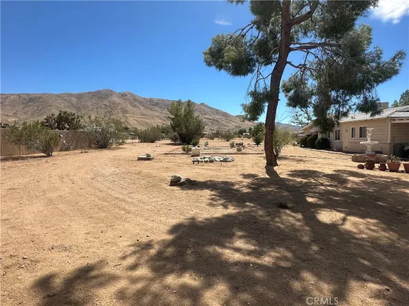 9545 Joshua St, Apple Valley, CA 92308