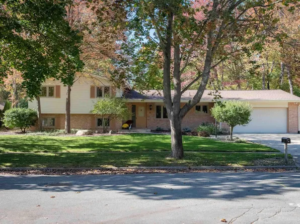 5903 Harwood Dr, Midland, MI 48640