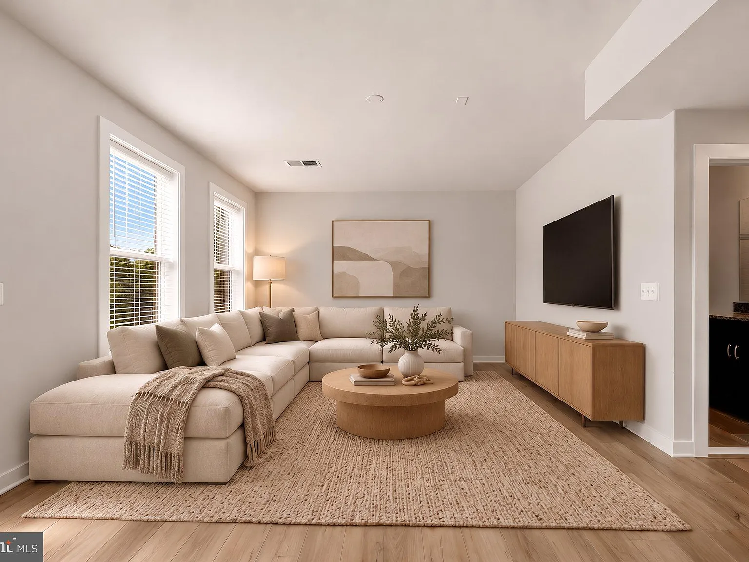 3 bed, 3.5 bath, 1255 sqft, $3,100 — Photo 3