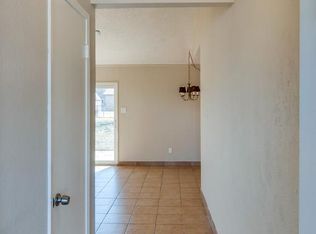 611 Johns Dr, Euless, TX 76039