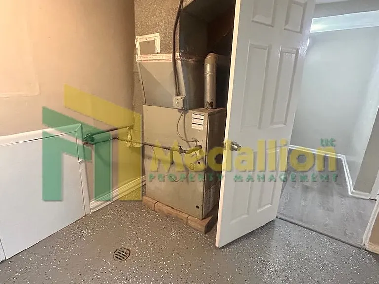 8358 S Morgan St — Photo 24