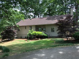 1708 Country Club Rd, Lincolnton, NC 28092