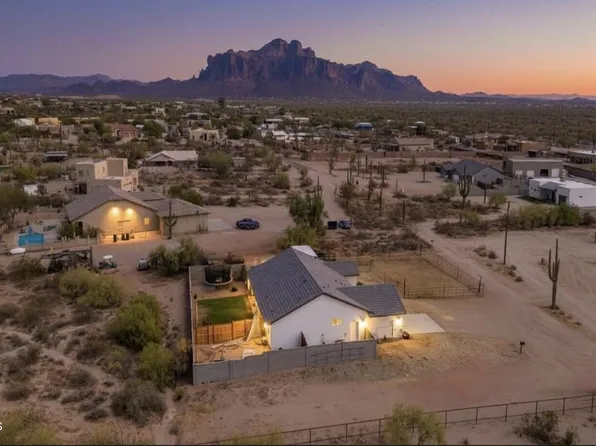 146 E WHITELEY Street, Apache Junction, AZ 85119