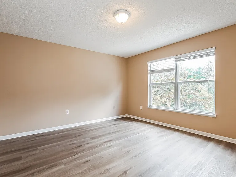 1113 Benan Ct — Photo 15