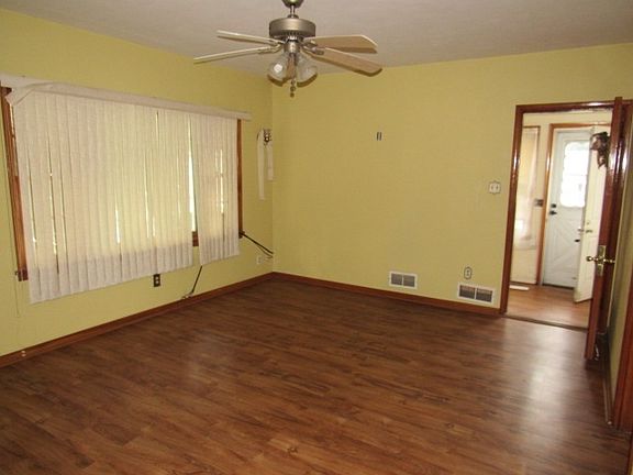 4th image of 813 Montague St