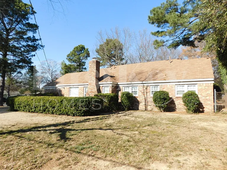6135 Haddington Dr — Photo 20