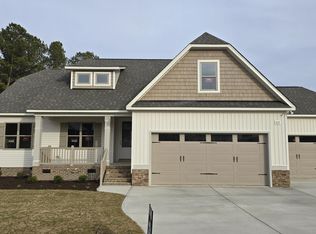 217 Freedom Ridge Dr, Smithfield, NC 27577