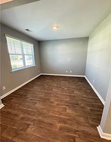 147 Troupe Dr — Photo 3