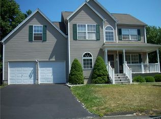 43 Mayfield Rd, Wethersfield, CT 06109