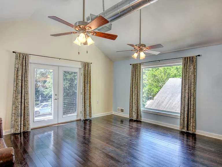 2107 Metts Ave — Photo 13