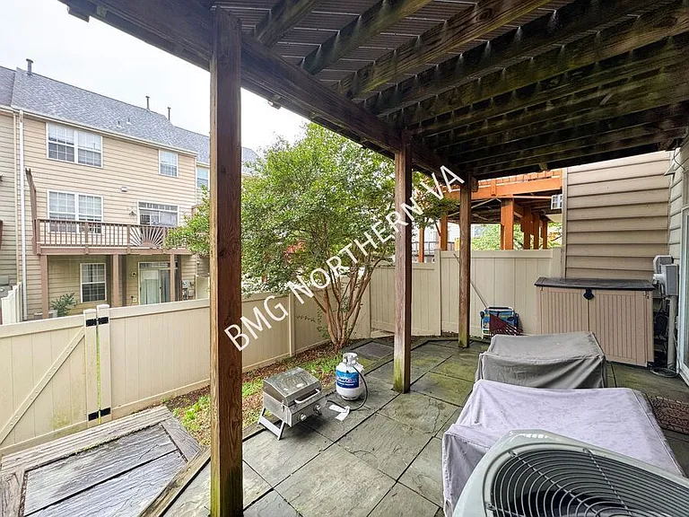 13363 Colchester Ferry Pl — Photo 32