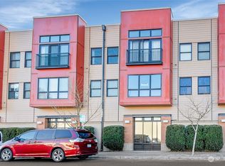 210 W Pioneer Ave UNIT 314, Puyallup, WA 98371