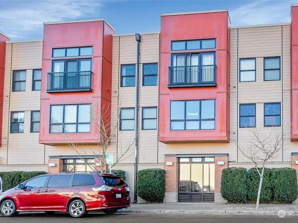 210 W Pioneer Avenue #314, Puyallup, WA 98371
