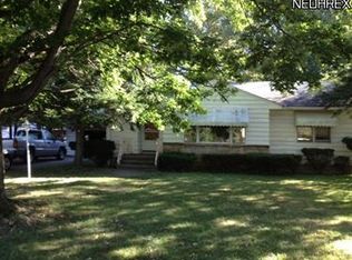 9857 E River Rd, Elyria, OH 44035