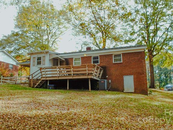 4th image of 739 Vale St