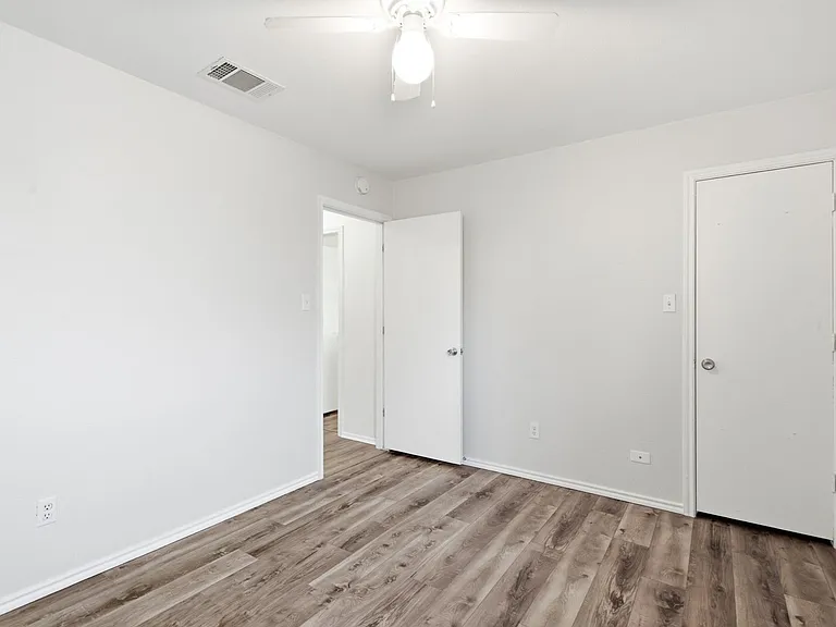 209 Rinehardt St — Photo 12