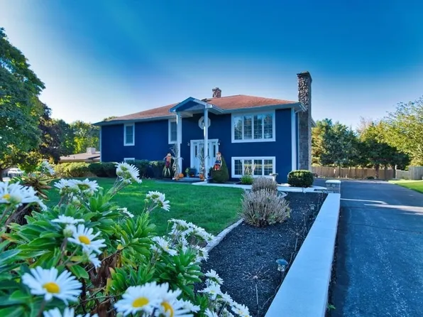 555 Harbor View Blvd, Somerset, MA 02725