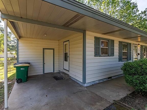 4th image of 310 Kay St