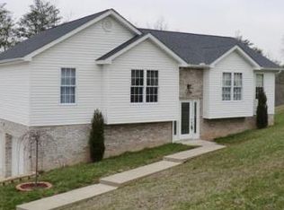 16 Caldwell Rd, Charleston, WV 25312