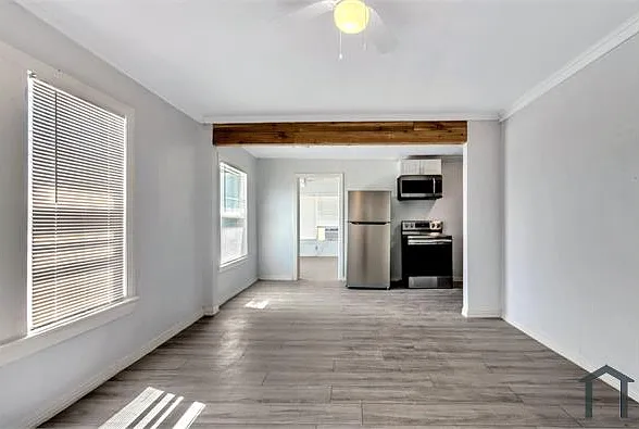 305 N Robinson St #C — Photo 7